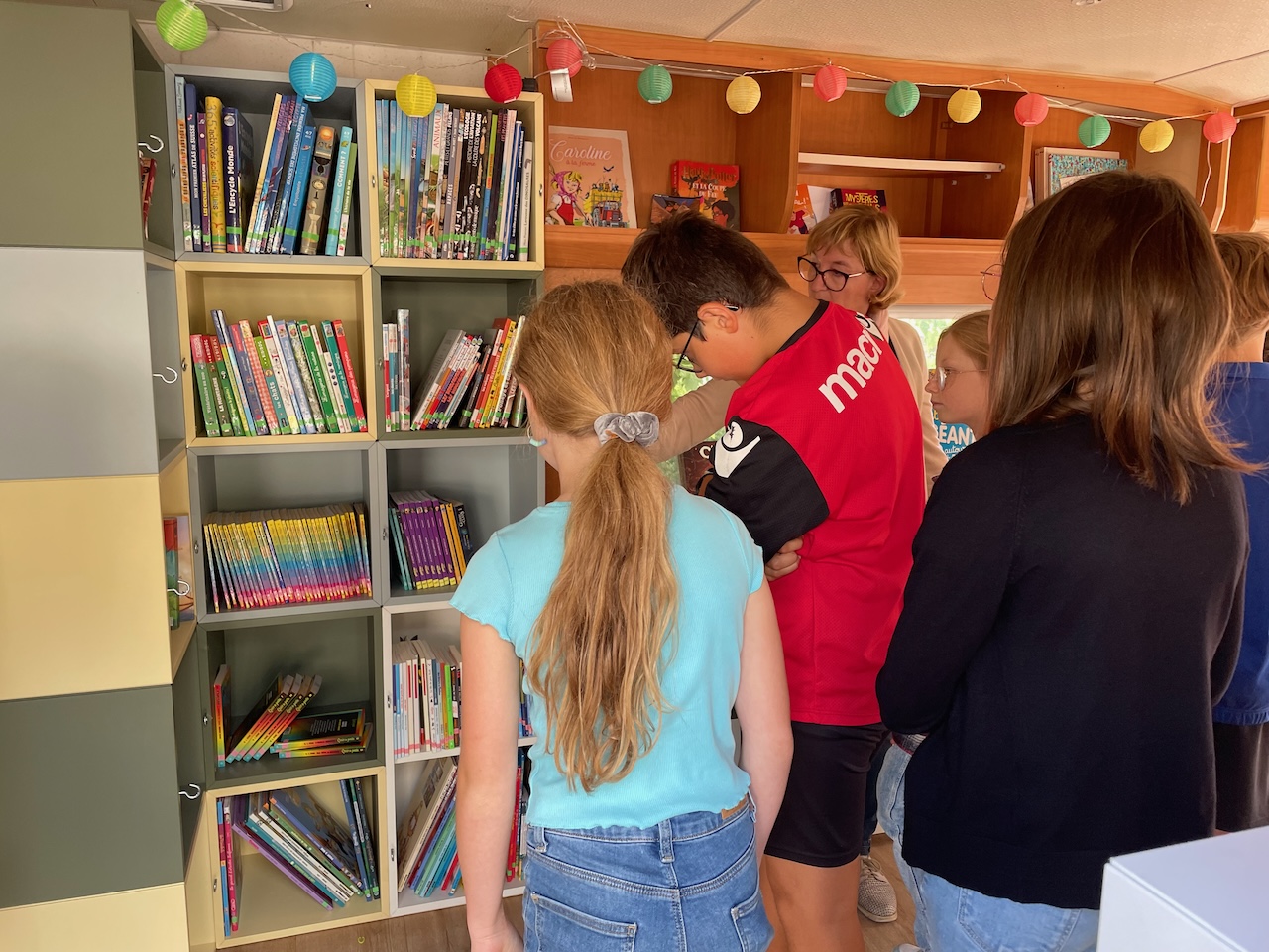 Les explications aux élèves